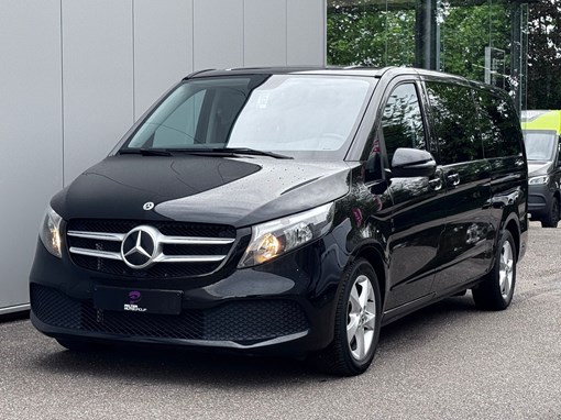 Mercedes-Benz V 220